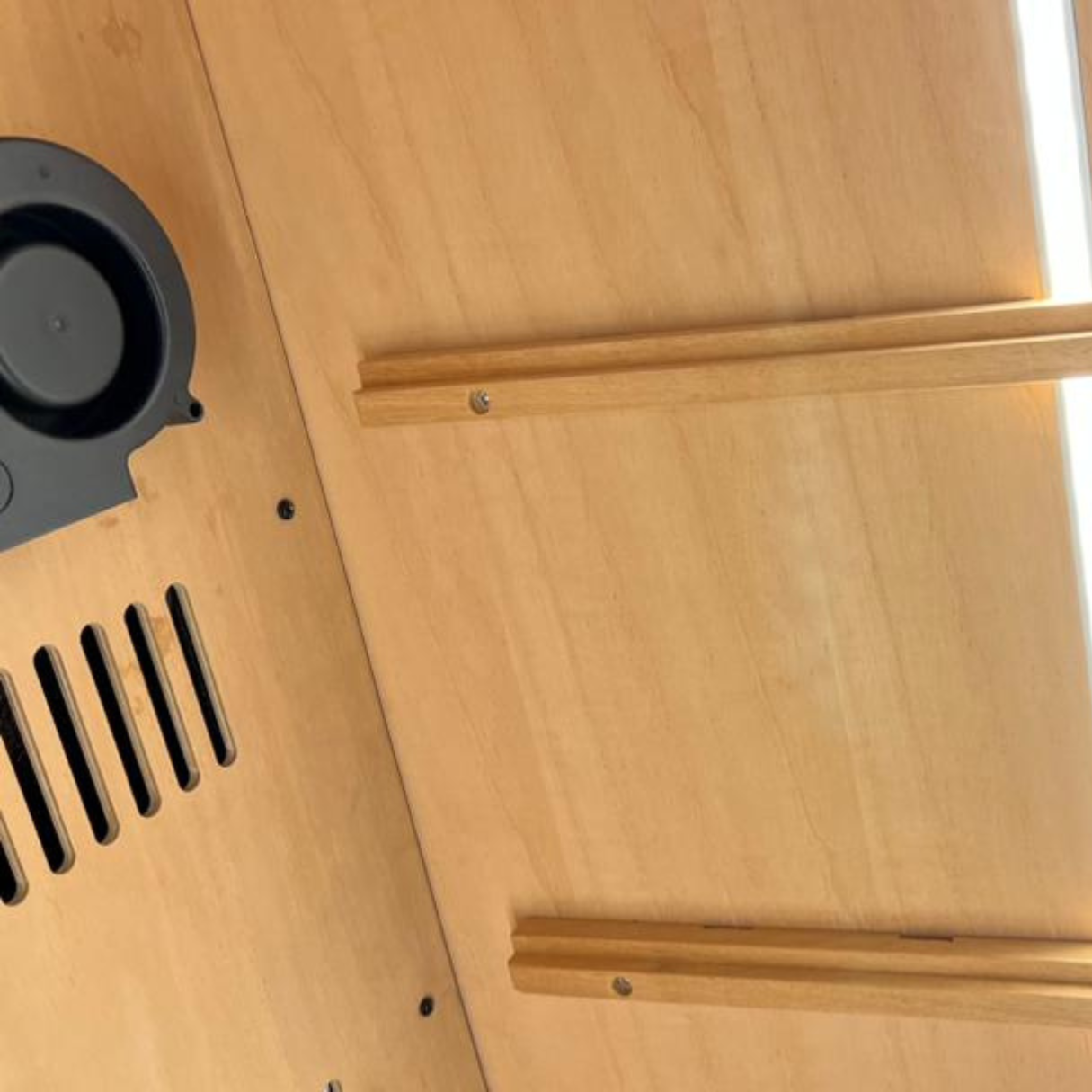 Yohtron YC-248G Premium Series Gold 1200-Cigar Electric Humidor - Default Wood Rail