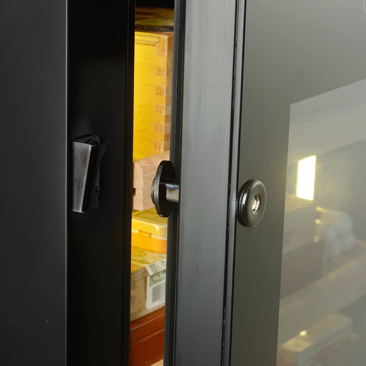 Yohtron YC-448G Premium Series Gold 2300-Cigar Electric Humidor - Key Lock