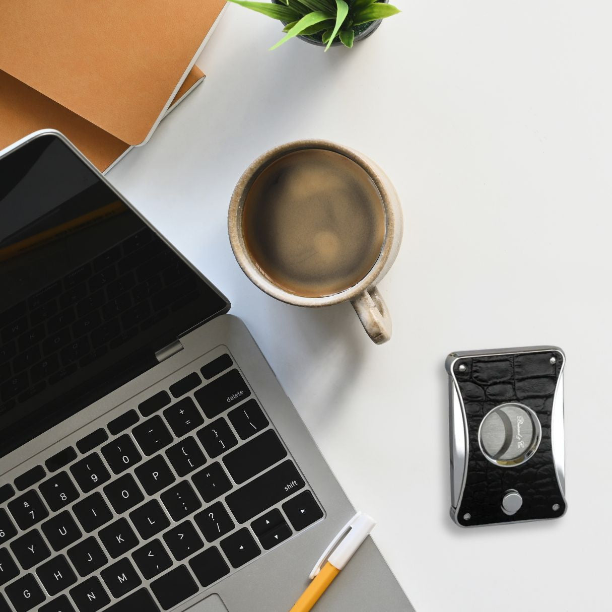 Brizard & Co Elite Crocodile Black Double Blade Cigar Cutter - Flatlay