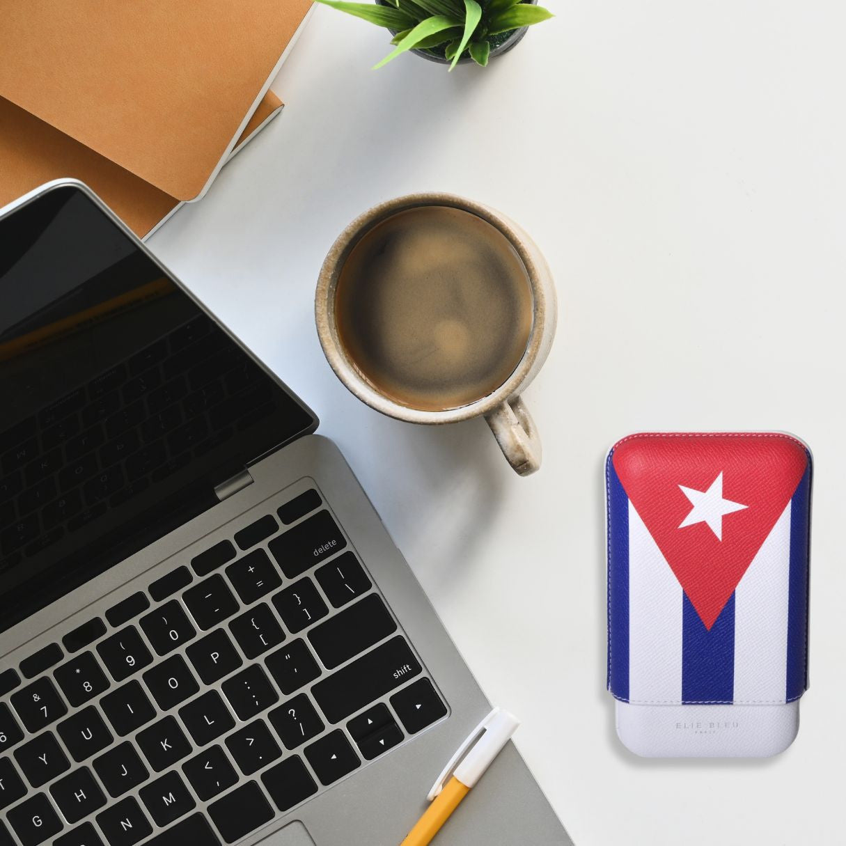 Elie Bleu Cubana Flag Leather 3-Finger Soft Cigar Case - Flatlay