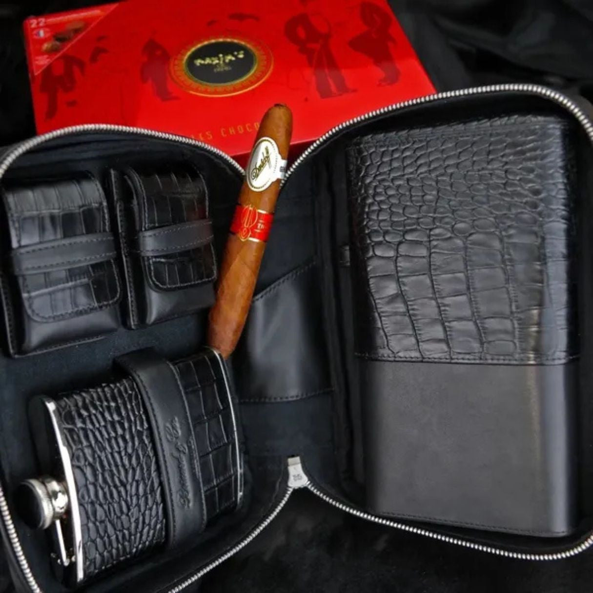 Brizard & Co Havana Traveler Crocodile Black Leather 5-Finger Soft Cigar Case - Case Opened 2