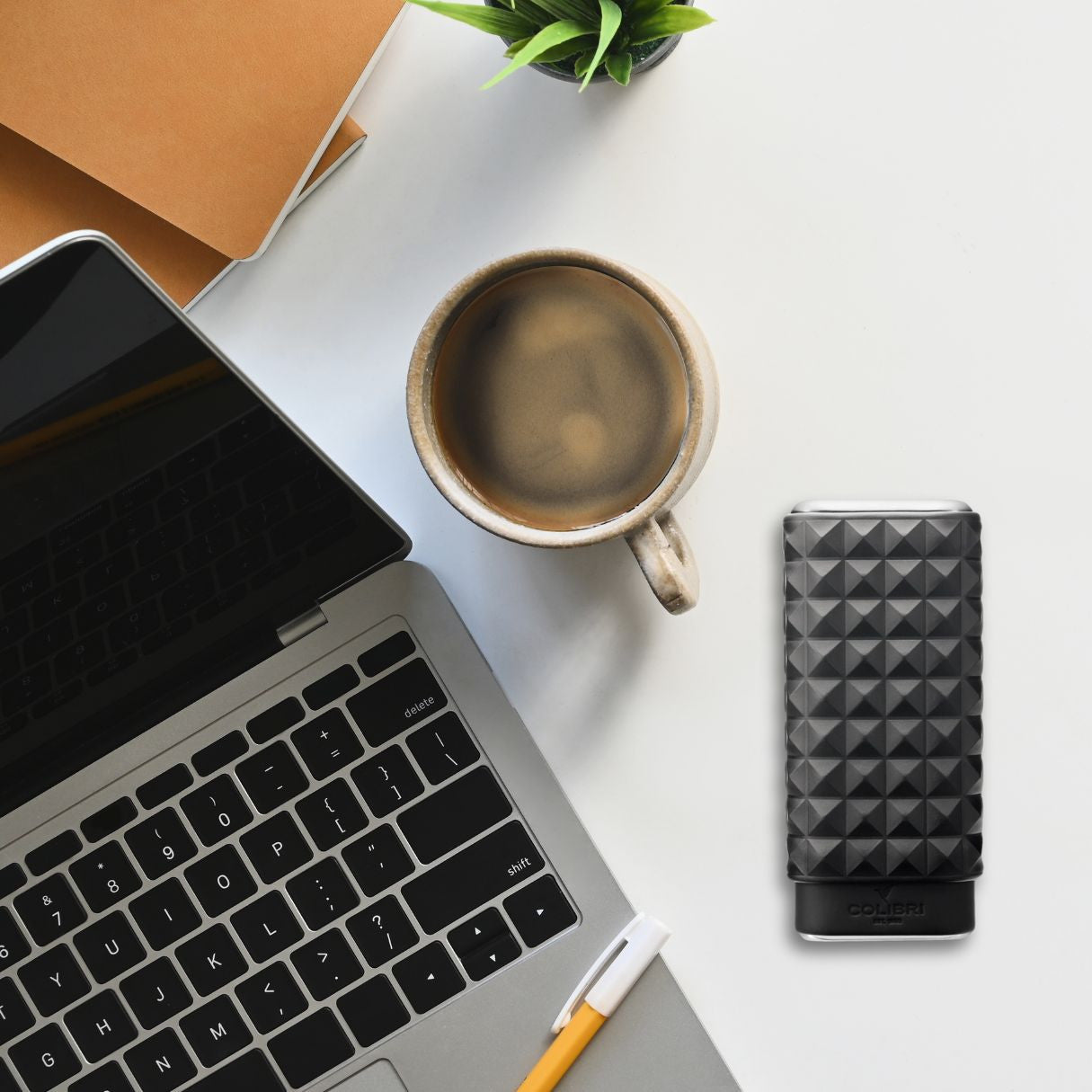 Colibri Quasar Leather 3-Finger Hard Cigar Cases - Flatlay