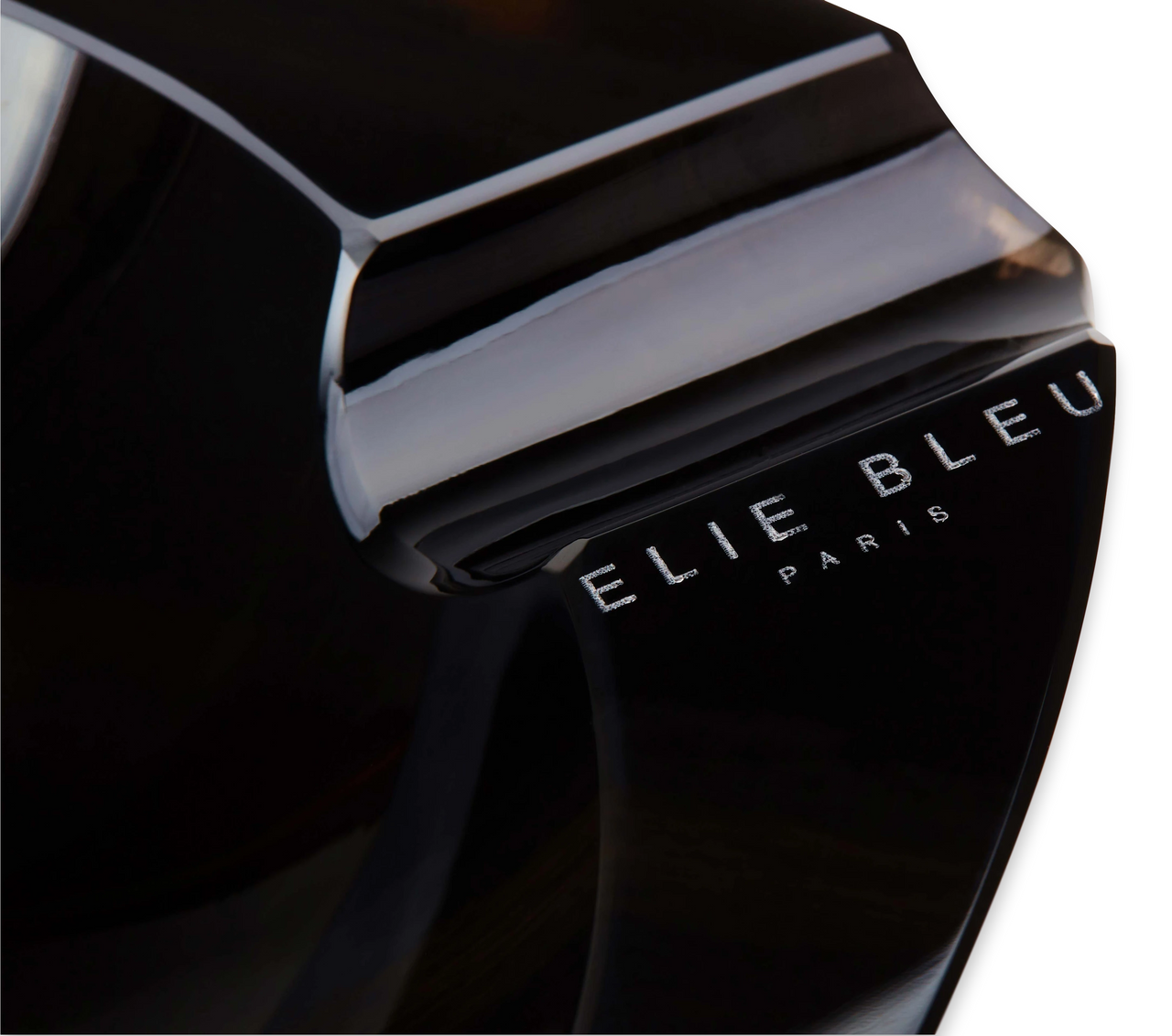 Elie - Bleu - Black - Obsidian - Stone - 3 - Cigar - Ashtray - Obsidian - Collection - Exterior - Closeup - Logo