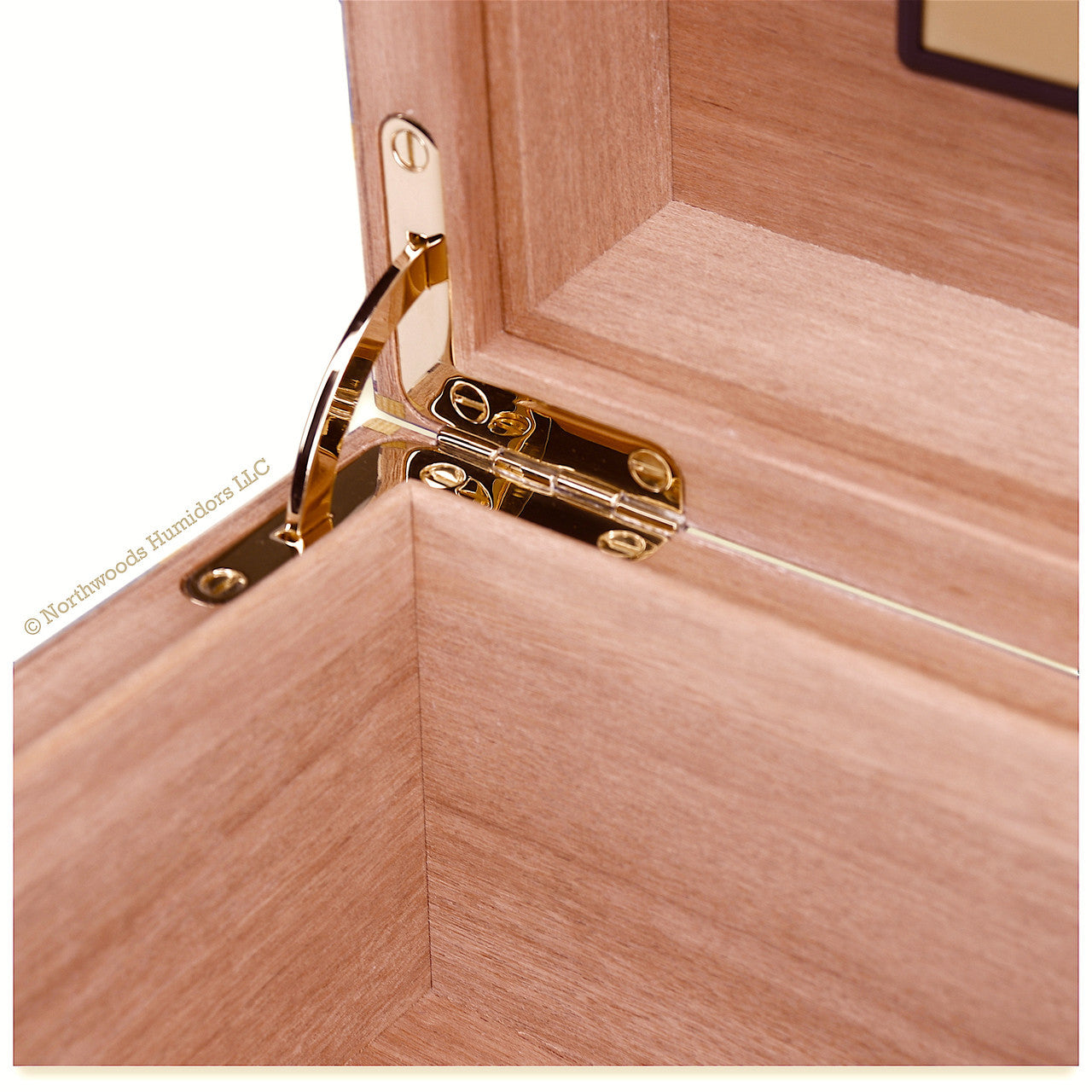 Elie Bleu Macassar Ebony Classic 110-Cigar Desktop Humidor - Hinge Details