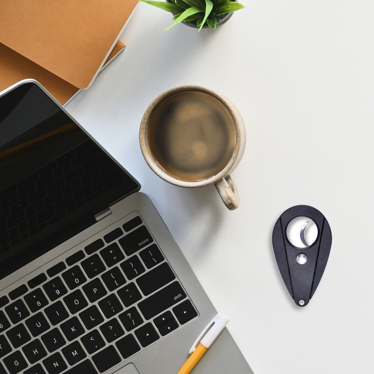 Xikar Xi80 Perfect Cut Double Blade Cigar Cutter - Flatlay