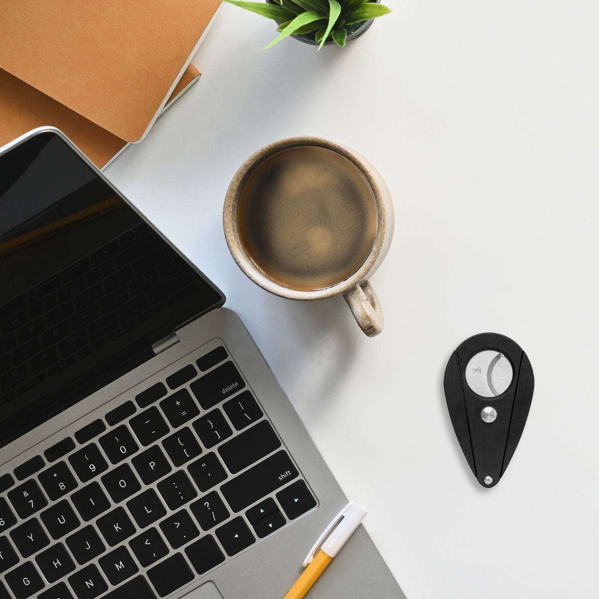 Xikar Xi180 Double Blade Cigar Cutter - Flatlay