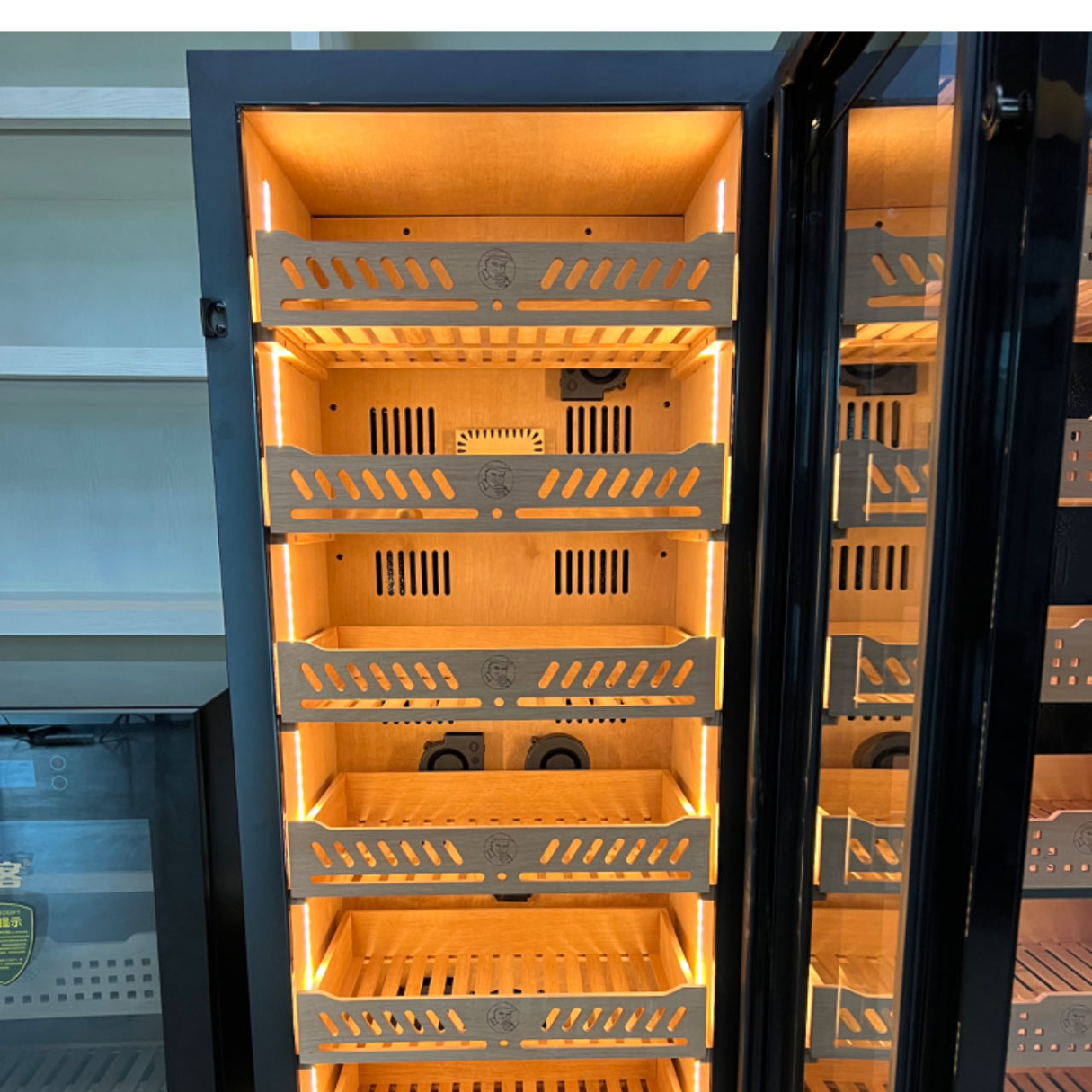 Yohtron YC-288 Premium Series Classic Black 1700-Cigar Electric Humidor - Open Door