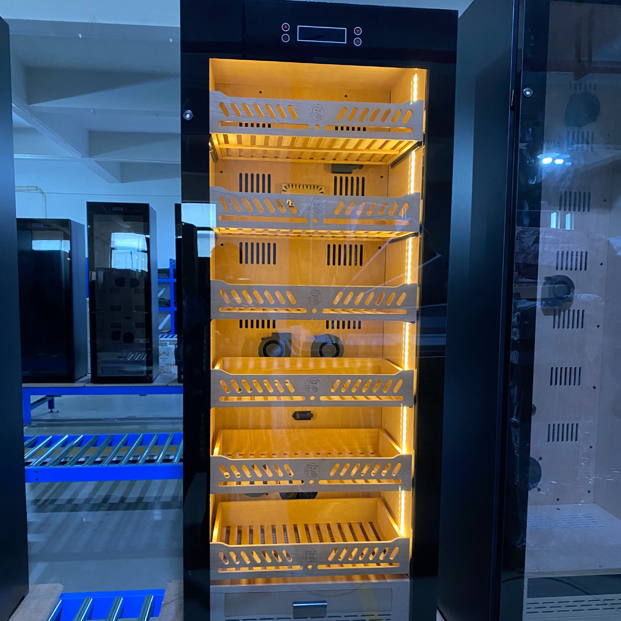 Yohtron YC-288 Premium Series Classic Black 1700-Cigar Electric Humidor - Front