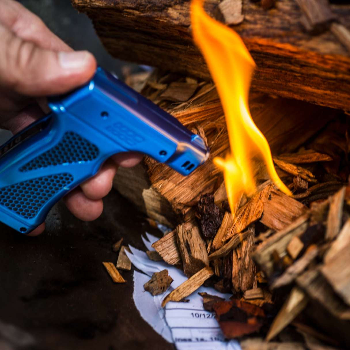 Dissim Hammer Inverted Soft Flame Pipe Lighter - Blue - Lifestyle2